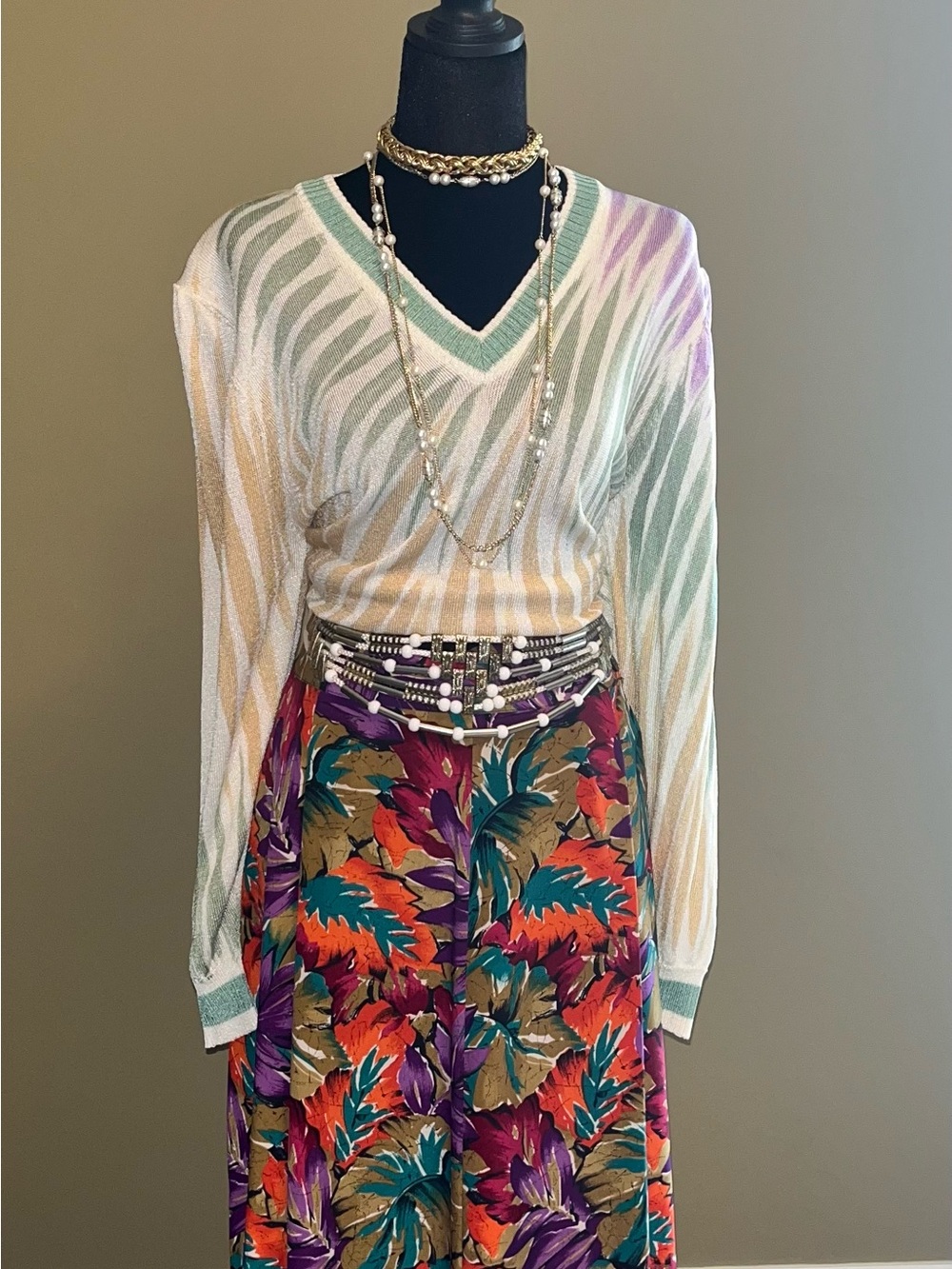Vtg, Leslie Fay 1980’s Vibrant Multicolor Tropical Maxi Skirt - Women's - Picture 2 of 3